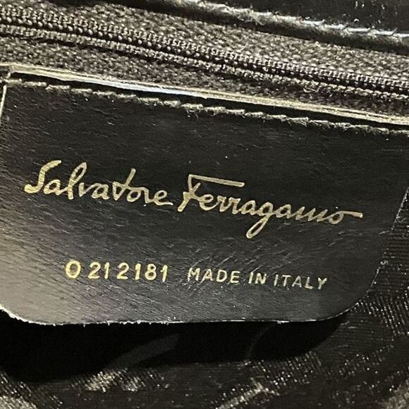 SALVATORE FERRAGAMO Black Shoulder Bag - Picture 4 of 9